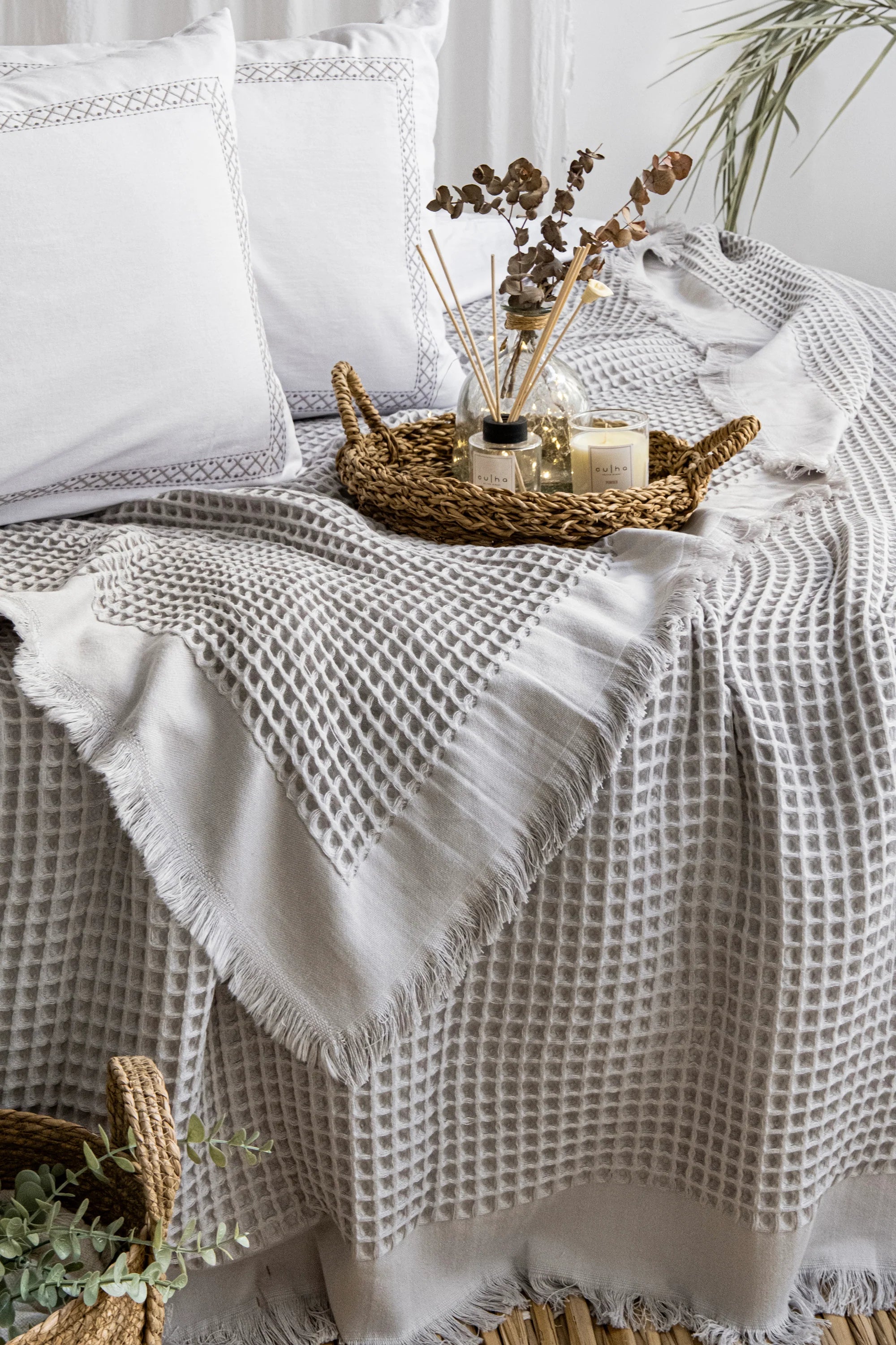 RİVA GRİ YATAK ÖRTÜSÜ