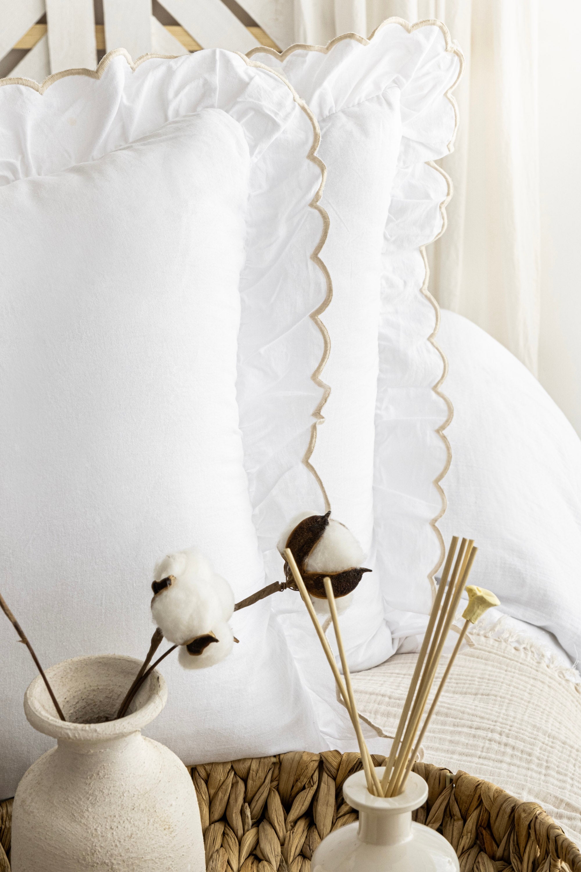 FIONA BEJ YATAK ÖRTÜSÜ TAKIMI