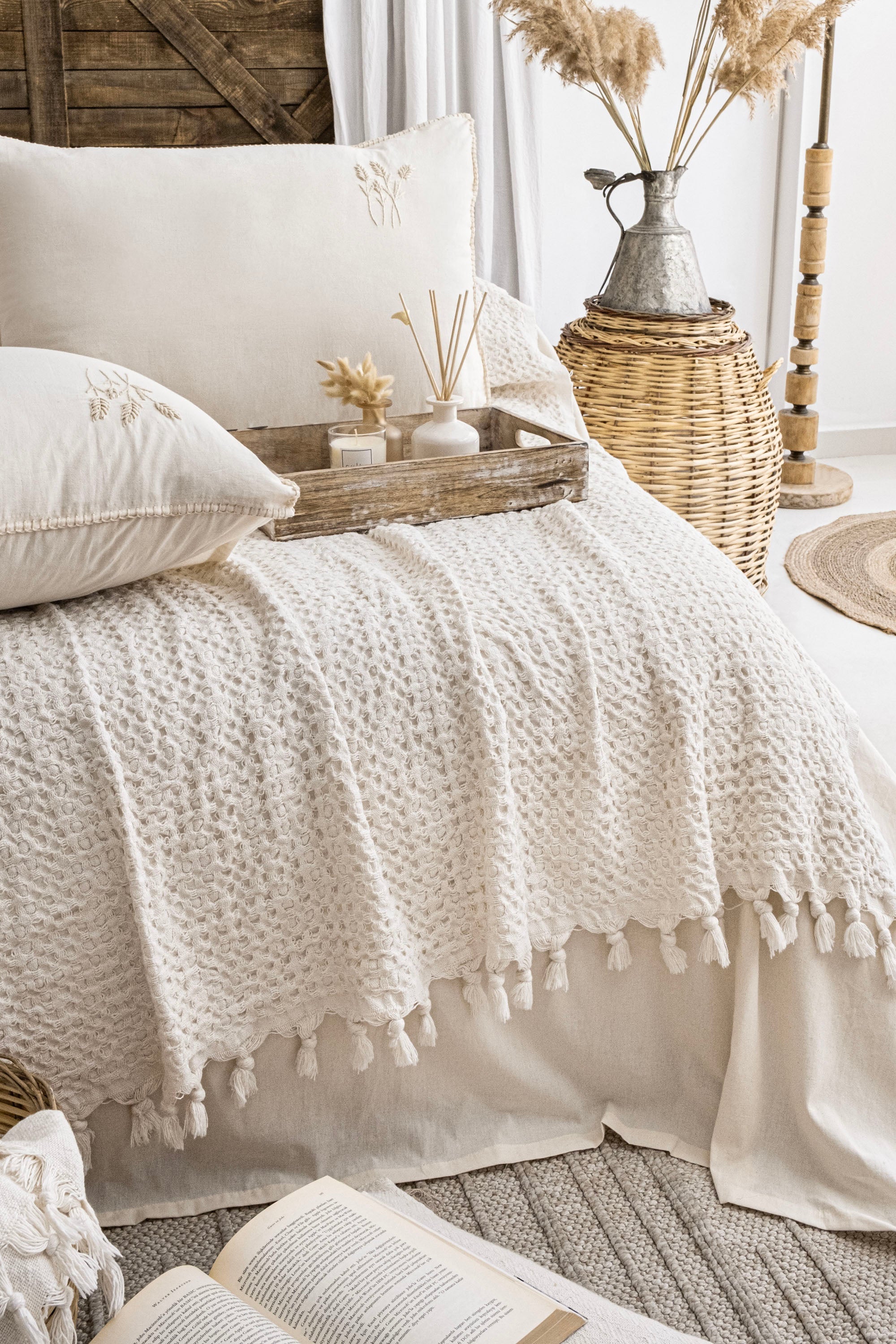 MİA EKRU YATAK ÖRTÜSÜ