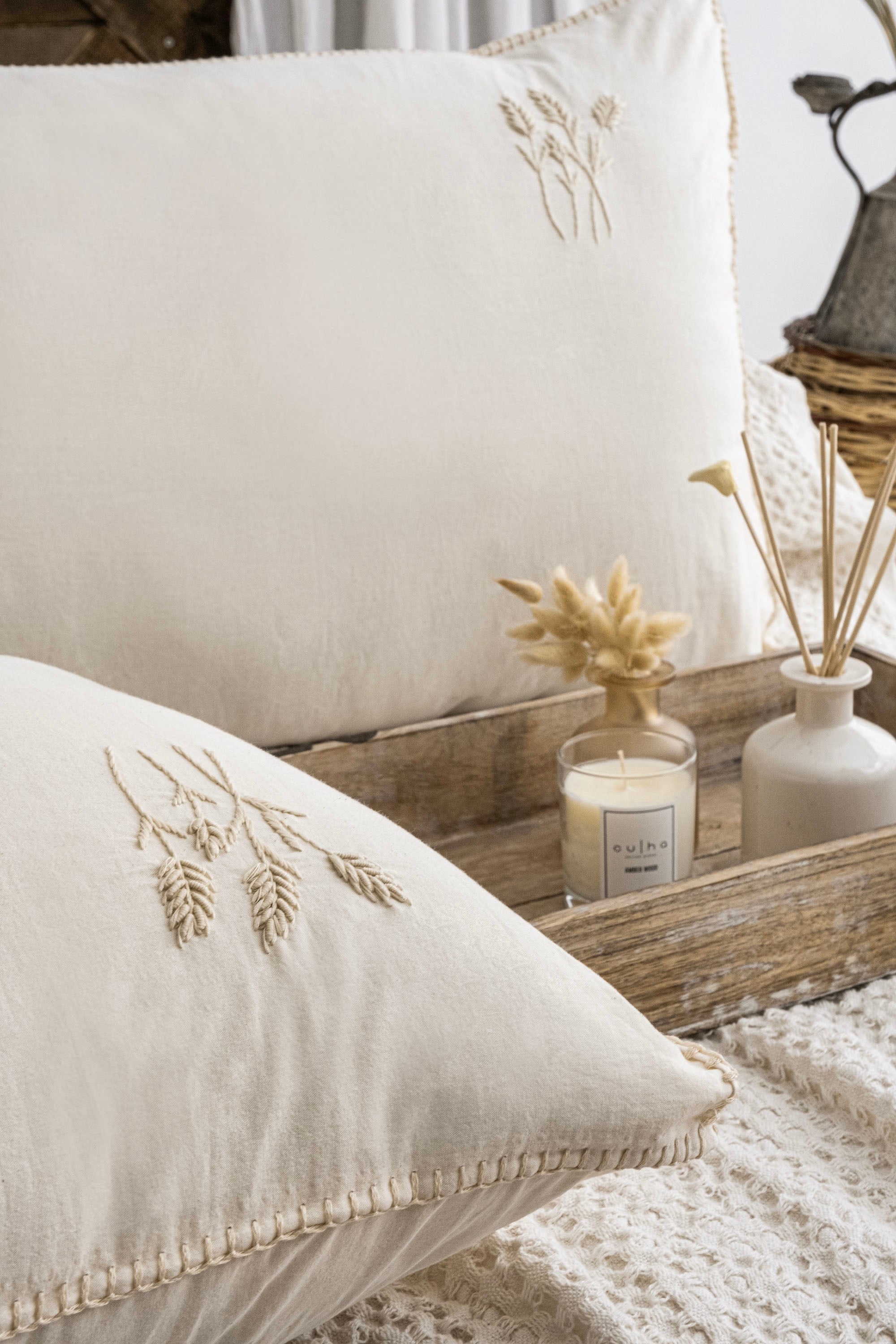 MİA EKRU YATAK ÖRTÜSÜ