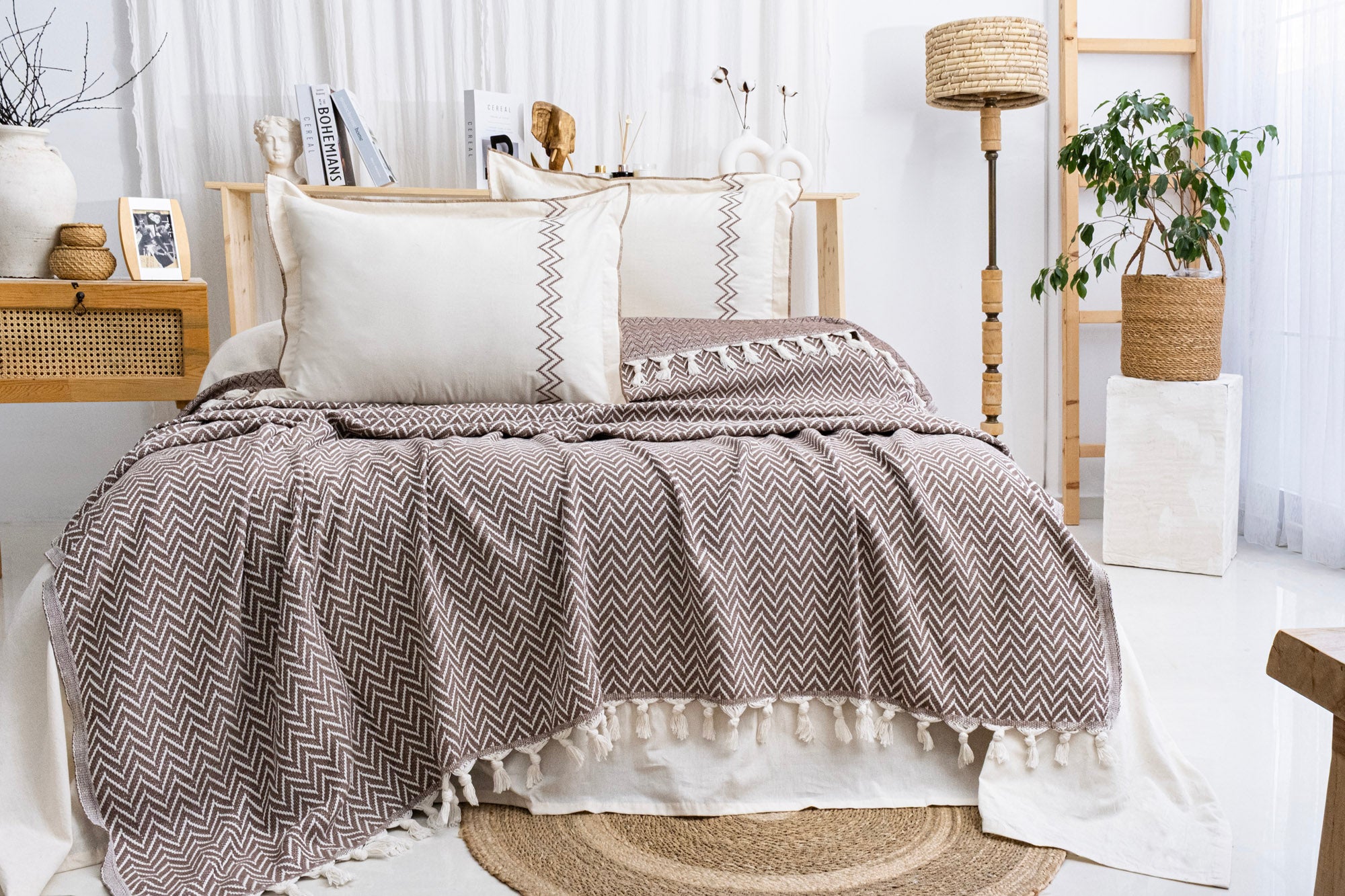 LUNA KAHVERENGİ YATAK ÖRTÜSÜ TAKIMI