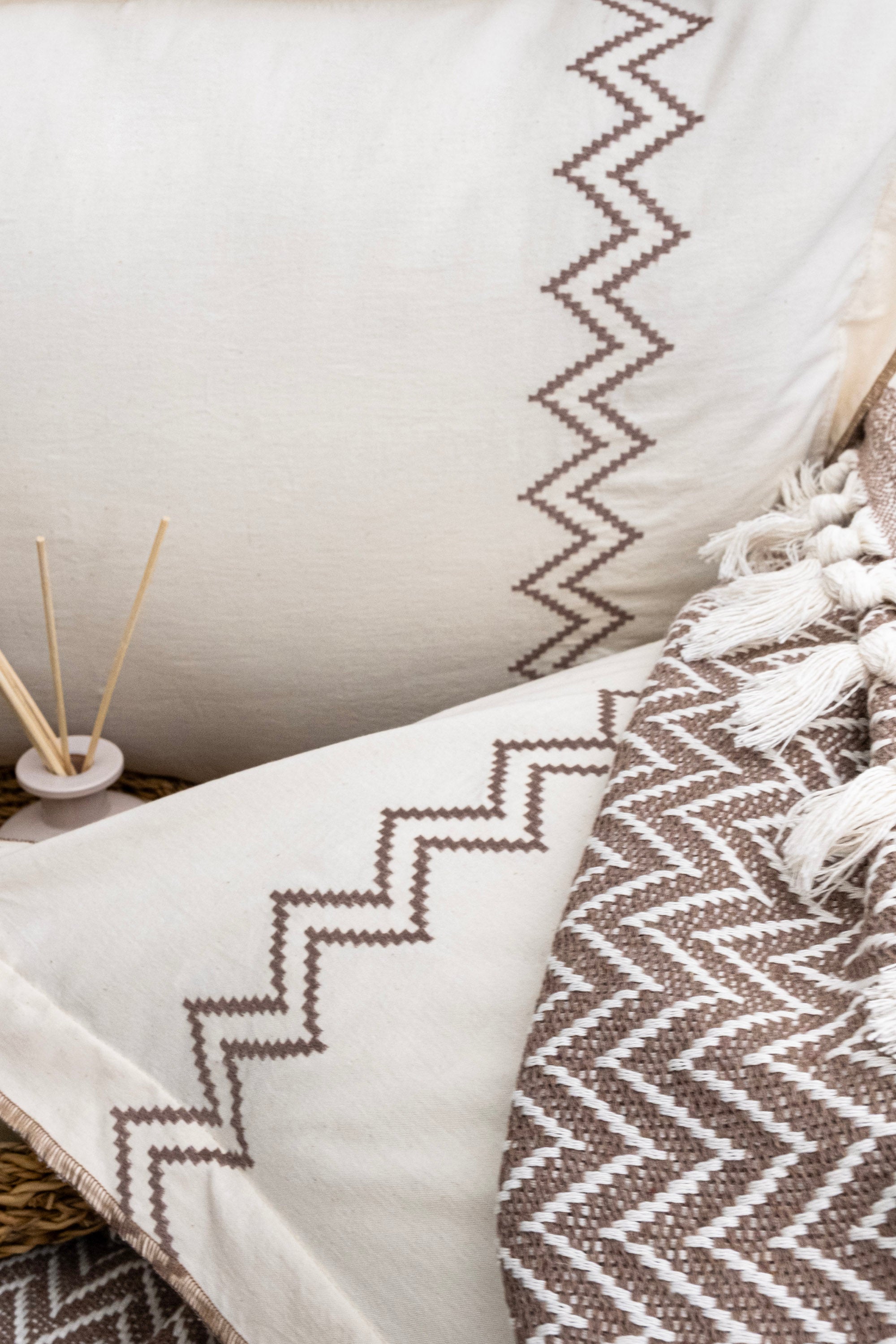 LUNA KAHVERENGİ YATAK ÖRTÜSÜ TAKIMI