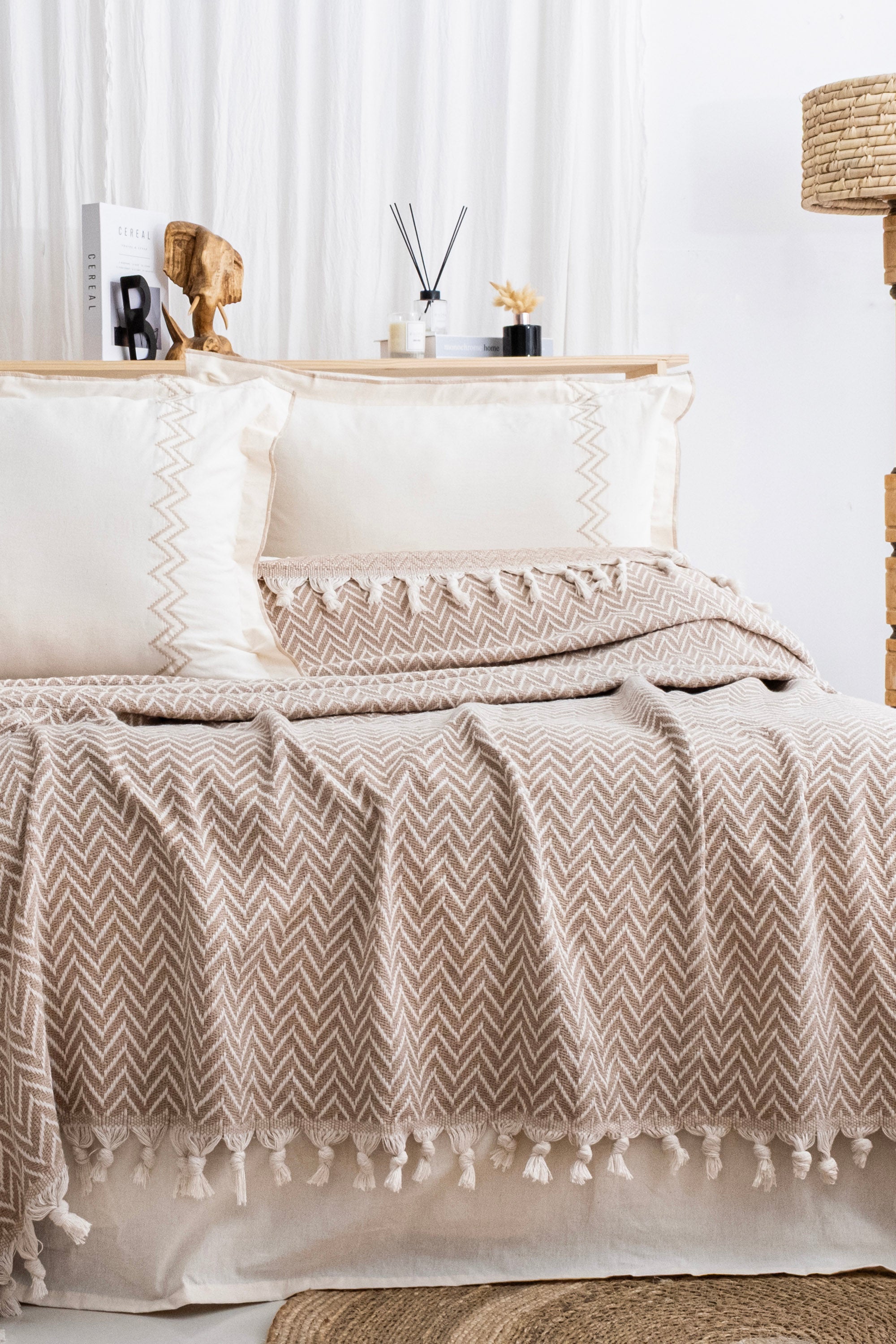 LUNA BEJ YATAK ÖRTÜSÜ TAKIMI