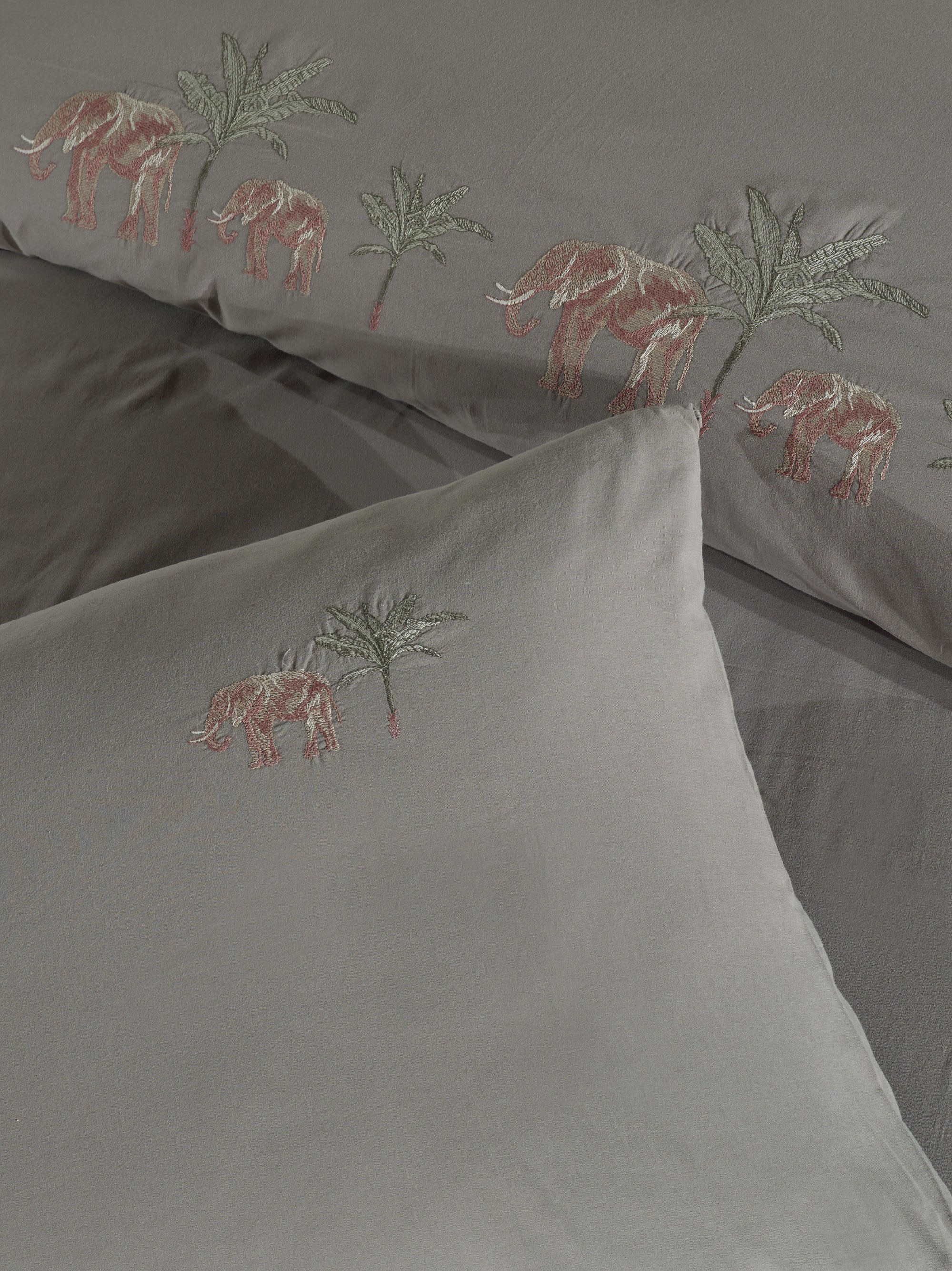 ESTE NEVRESİM TAKIMI