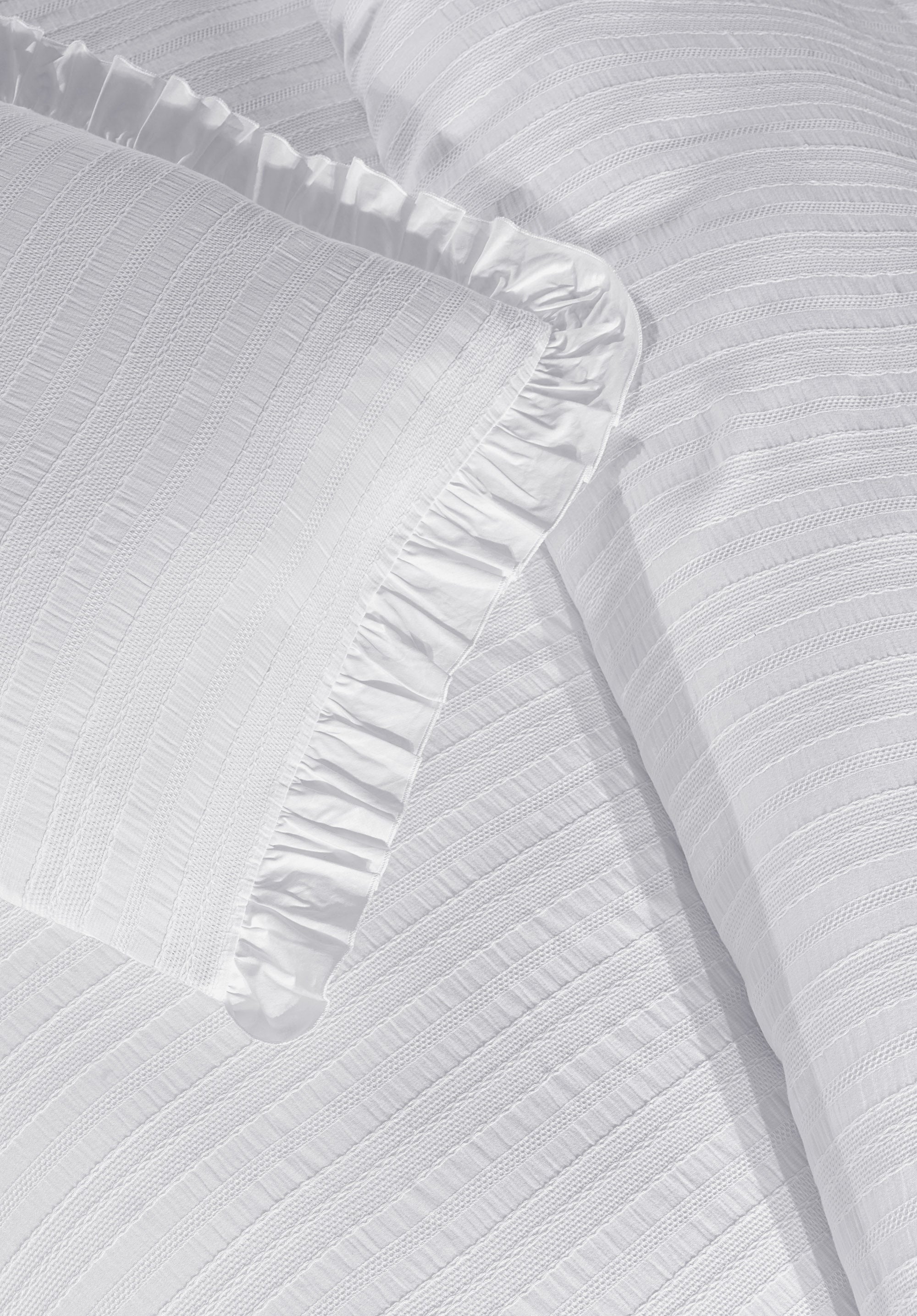 PİTA BEYAZ NEVRESİM TAKIMI