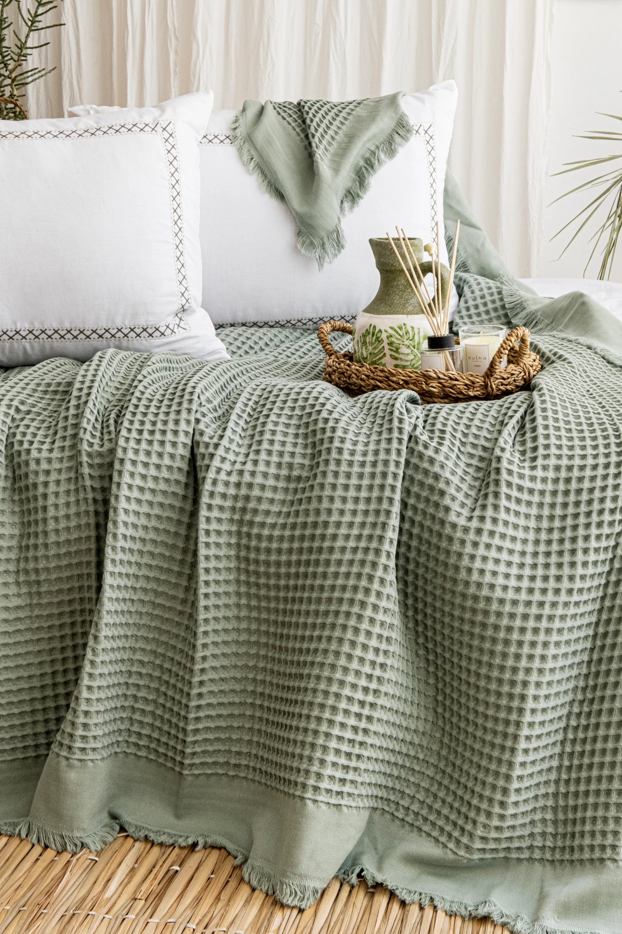 RİVA YEŞİL YATAK ÖRTÜSÜ