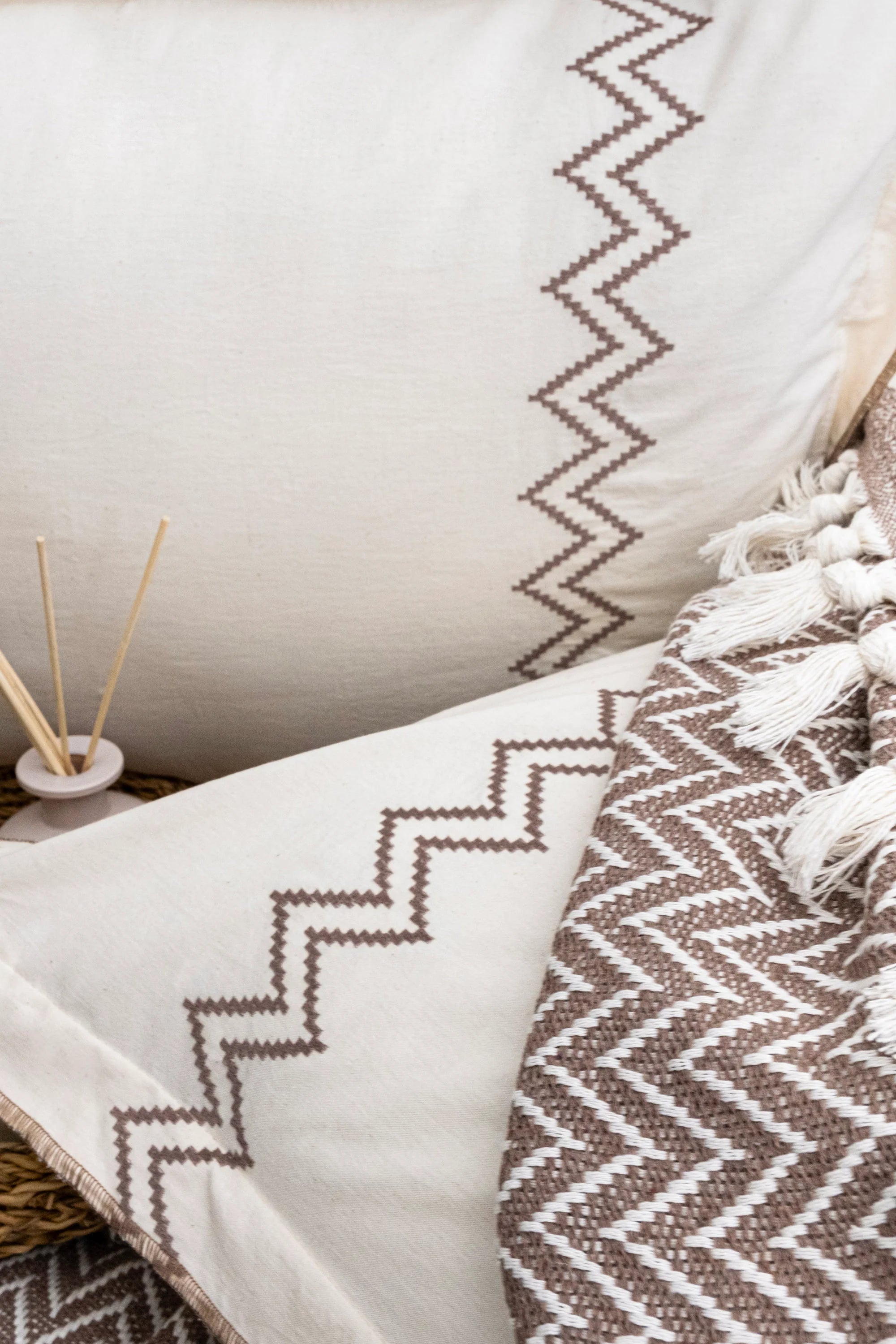 LUNA KAHVERENGİ YATAK ÖRTÜSÜ