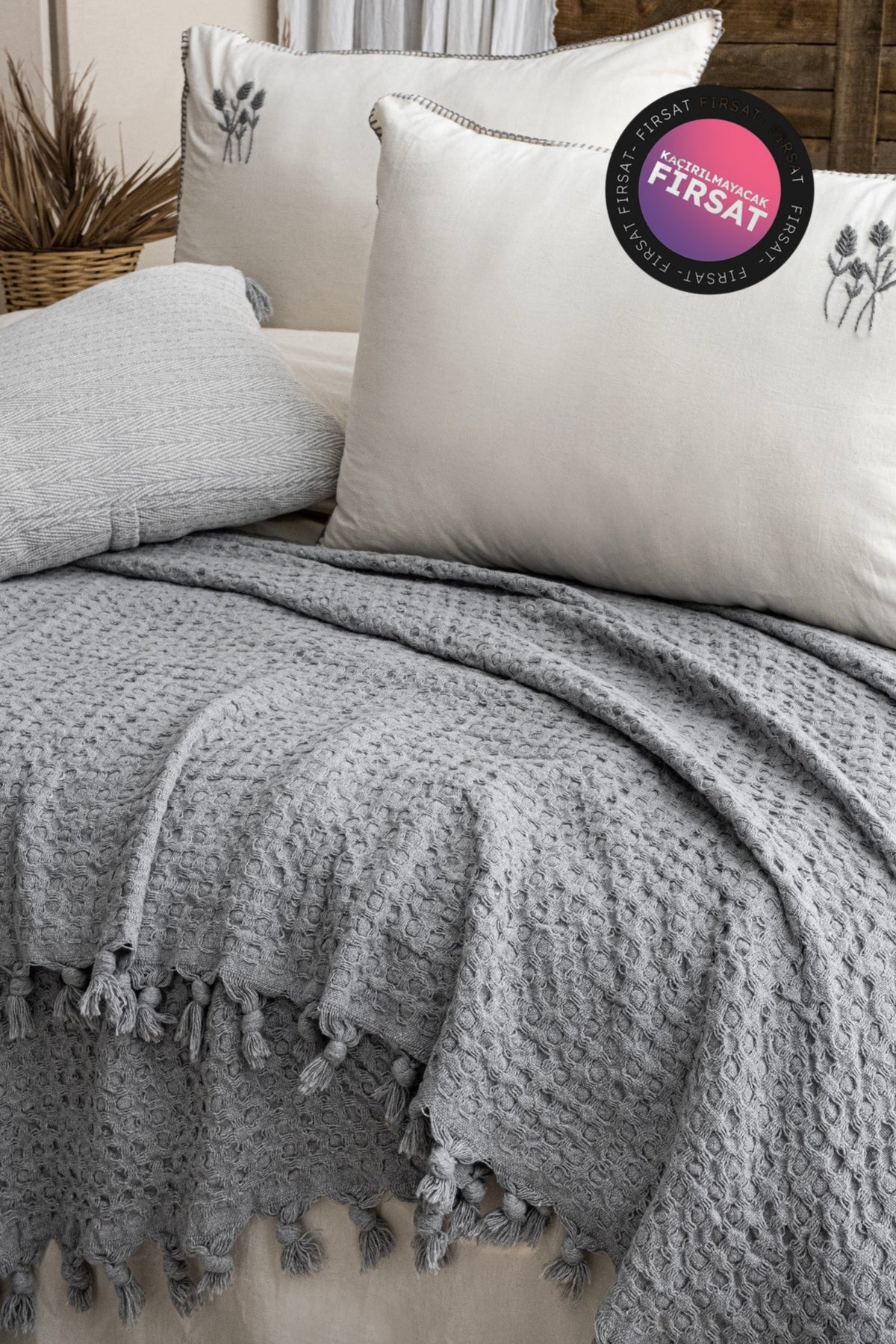 Çift Kişilik Yatak Örtüsü MİA Gri Çoban Dikişli Nakışlı 200x230 cm